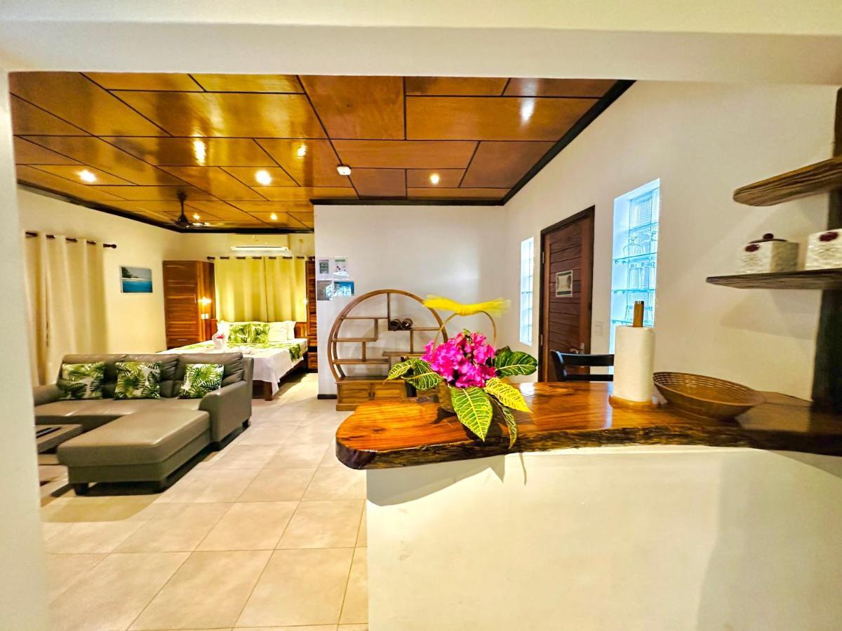 Apartamento Seaside Self Catering Anse Royale Exterior foto