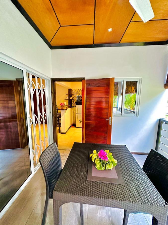 Apartamento Seaside Self Catering Anse Royale Exterior foto