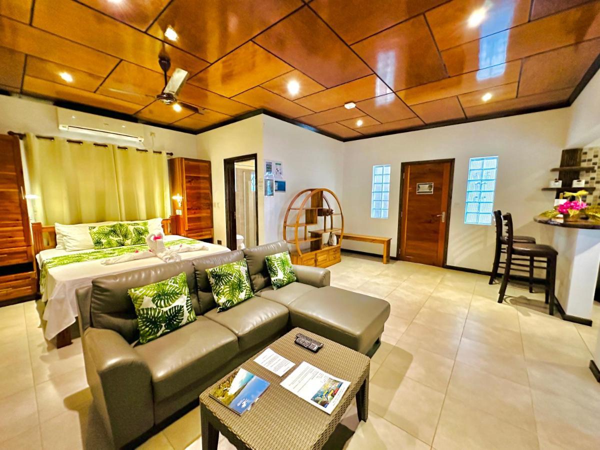 Apartamento Seaside Self Catering Anse Royale Exterior foto